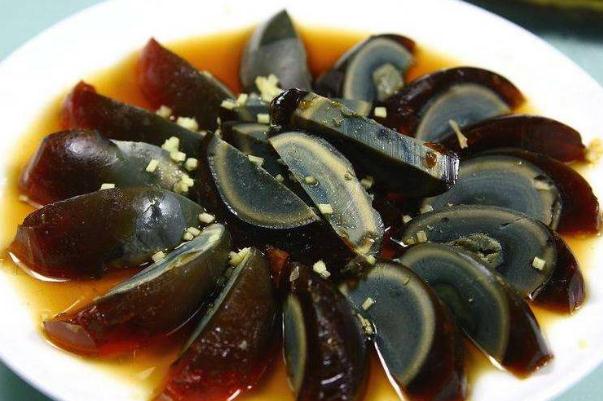 皮蛋有害身體健康嗎 皮蛋當(dāng)中真的重金屬超標(biāo)嗎 皮蛋有害身體健康嗎 皮蛋當(dāng)中真的重金屬超標(biāo)嗎