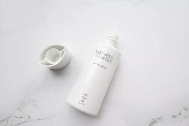 卸妝乳和卸妝水卸妝油哪個(gè)好 卸妝乳什么牌子好用 卸妝乳和卸妝水卸妝油哪個(gè)好 卸妝乳什么牌子好用