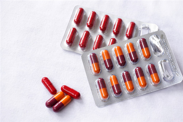 膠囊和片劑哪個(gè)效果好 膠囊和藥片有什么區(qū)別嗎 膠囊和片劑哪個(gè)效果好 膠囊和藥片有什么區(qū)別嗎