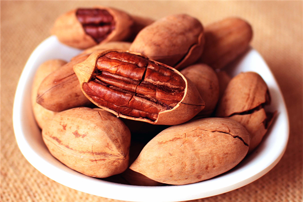 碧根果的熱量是多少大卡 碧根果一次吃幾個好 碧根果的熱量是多少大卡 碧根果一次吃幾個好