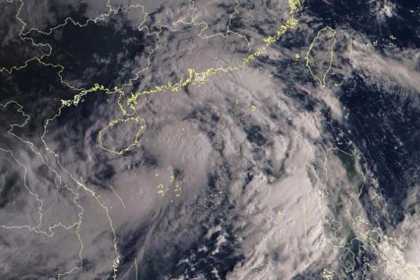 臺風(fēng)來臨時應(yīng)該怎么做 臺風(fēng)來臨時哪里可以躲避 臺風(fēng)來臨時應(yīng)該怎么做 臺風(fēng)來臨時哪里可以躲避