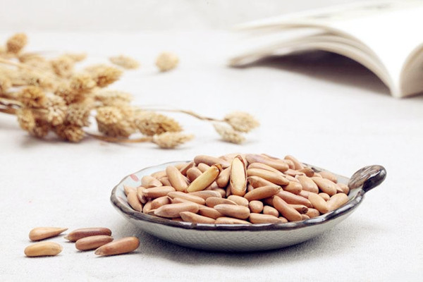 松子的保質(zhì)期限 松子怎么儲(chǔ)存 松子的保質(zhì)期限 松子怎么儲(chǔ)存