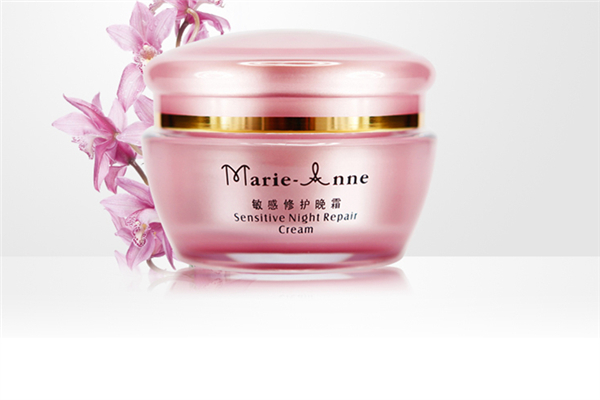 晚霜可以直接涂抹于面部嗎 晚霜怎么使用效果最好 晚霜可以直接涂抹于面部嗎 晚霜怎么使用效果最好