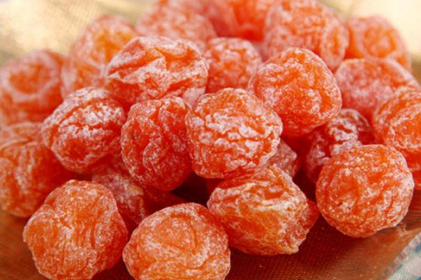 話梅核里面的仁能吃嗎 話梅核吞下去要緊嗎 話梅核里面的仁能吃嗎 話梅核吞下去要緊嗎