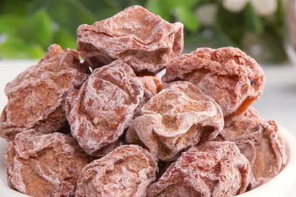 話梅核里面的仁能吃嗎 話梅核吞下去要緊嗎 話梅核里面的仁能吃嗎 話梅核吞下去要緊嗎