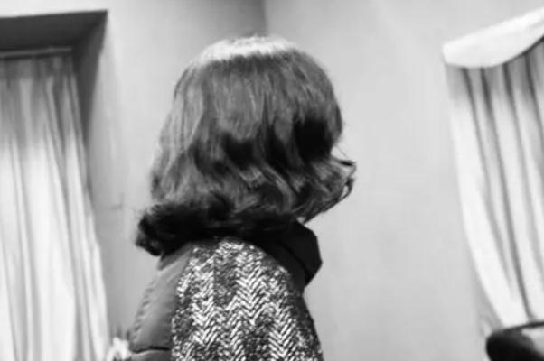 冷燙是不是不需要加熱 冷燙卷發(fā)怎么燙 冷燙是不是不需要加熱 冷燙卷發(fā)怎么燙