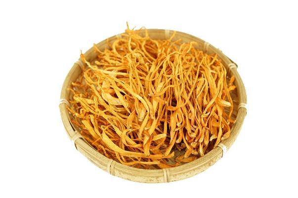 蟲(chóng)草花有點(diǎn)發(fā)黑了還能吃嗎 蟲(chóng)草花有毒嗎