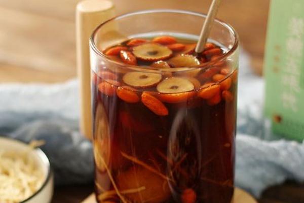 紅糖姜茶對(duì)痛經(jīng)有效嗎 紅糖姜茶可以催月經(jīng)嗎 紅糖姜茶對(duì)痛經(jīng)有效嗎 紅糖姜茶可以催月經(jīng)嗎