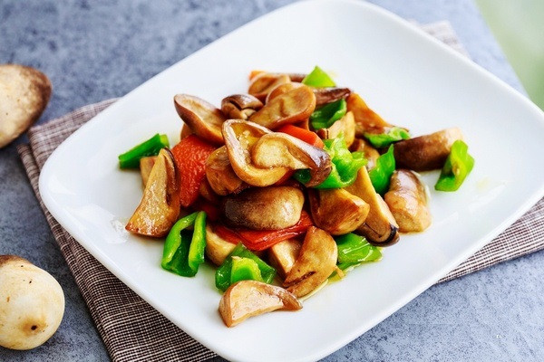 草菇能放冰箱嗎 草菇的保存方法 草菇能放冰箱嗎 草菇的保存方法