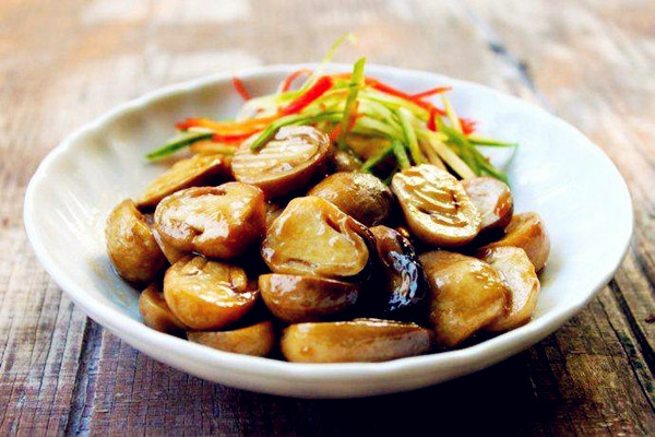 草菇發(fā)苦可以吃嗎 草菇怎么清洗 草菇發(fā)苦可以吃嗎 草菇怎么清洗