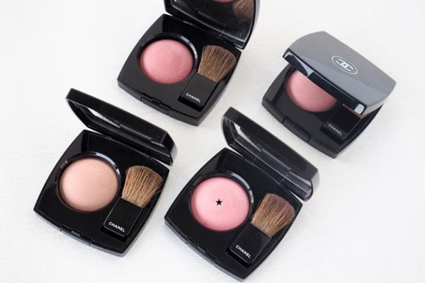 腮紅是必須的嗎 腮紅會(huì)傷害皮膚嗎 腮紅是必須的嗎 腮紅會(huì)傷害皮膚嗎