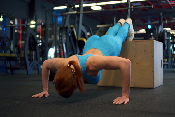 俯臥撐越做越累是為什么 俯臥撐越做越累怎么辦 俯臥撐越做越累是為什么 俯臥撐越做越累怎么辦