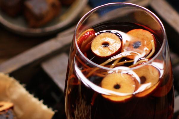 紅糖姜茶對(duì)痛經(jīng)有效嗎 紅糖姜茶可以催月經(jīng)嗎 紅糖姜茶對(duì)痛經(jīng)有效嗎 紅糖姜茶可以催月經(jīng)嗎