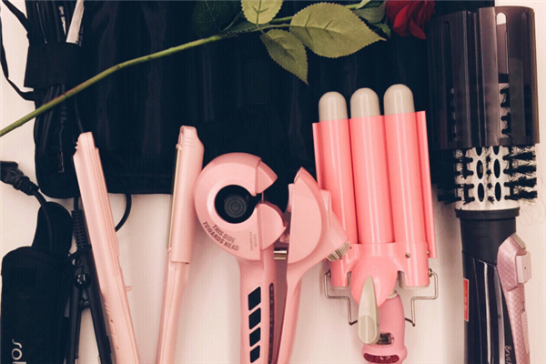 卷發(fā)棒是濕發(fā)卷還是干發(fā)卷 卷發(fā)棒怎么卷大波浪 卷發(fā)棒是濕發(fā)卷還是干發(fā)卷 卷發(fā)棒怎么卷大波浪