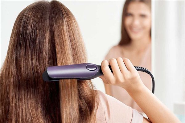 卷發(fā)棒對頭發(fā)的傷害大嗎 卷發(fā)棒怎么卷頭發(fā)好看 卷發(fā)棒對頭發(fā)的傷害大嗎 卷發(fā)棒怎么卷頭發(fā)好看