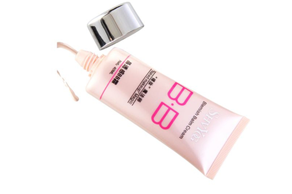 bb霜買(mǎi)多少價(jià)位的好 bb霜買(mǎi)什么顏色好 bb霜買(mǎi)多少價(jià)位的好 bb霜買(mǎi)什么顏色好