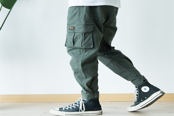 工裝褲是什么褲子 工裝褲的來源是什么 工裝褲是什么褲子 工裝褲的來源是什么