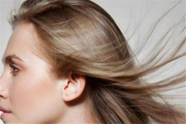 油性頭發(fā)跟內(nèi)分泌有關(guān)系嗎 油性頭發(fā)中醫(yī)有好辦法嗎 油性頭發(fā)跟內(nèi)分泌有關(guān)系嗎 油性頭發(fā)中醫(yī)有好辦法嗎