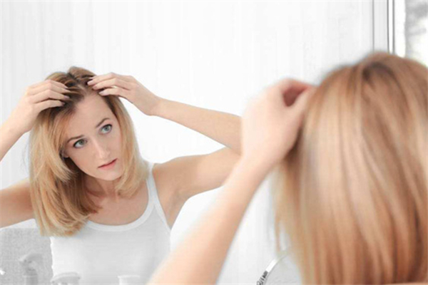 油性頭發(fā)跟內(nèi)分泌有關(guān)系嗎 油性頭發(fā)中醫(yī)有好辦法嗎 油性頭發(fā)跟內(nèi)分泌有關(guān)系嗎 油性頭發(fā)中醫(yī)有好辦法嗎