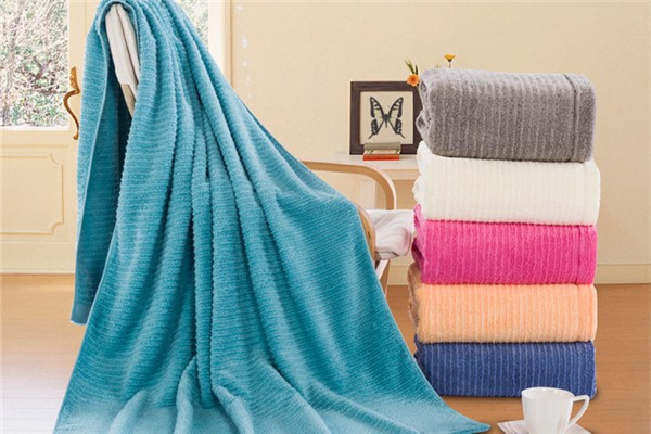浴巾怎么裹不會掉 浴巾正確使用方法 浴巾怎么裹不會掉 浴巾正確使用方法