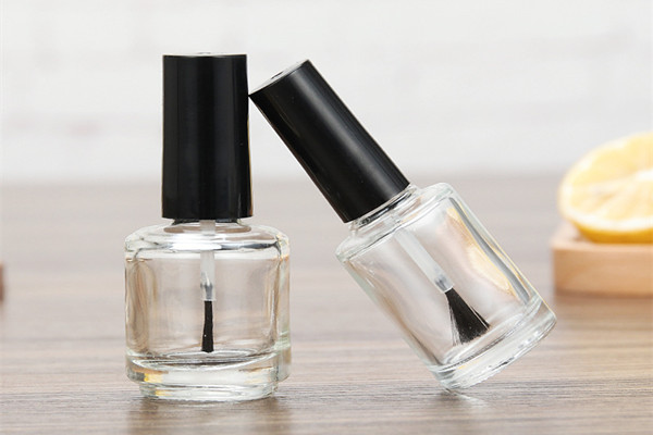 指甲油能用酒精洗掉嗎 指甲油能用卸妝水卸嗎 指甲油能用酒精洗掉嗎 指甲油能用卸妝水卸嗎