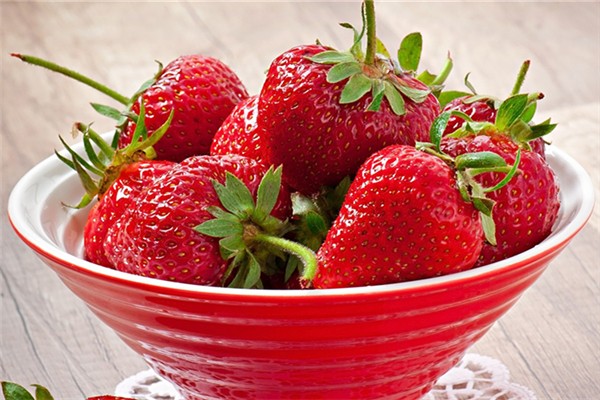 草莓清洗可以用小蘇打 草莓清洗的正確方法 草莓清洗可以用小蘇打 草莓清洗的正確方法