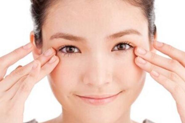 眼部細(xì)紋可以熱敷嗎 眼部細(xì)紋能淡化嗎