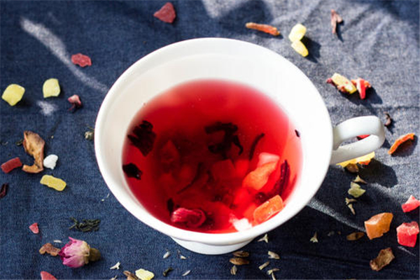 洛神花茶會(huì)導(dǎo)致月經(jīng)延長嗎 洛神花茶每天喝多少好