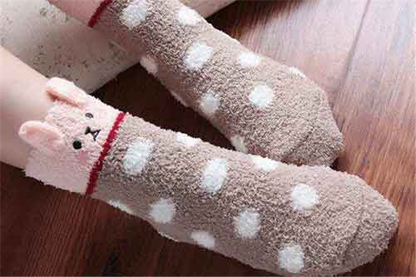 冬季睡覺(jué)腳冷怎么辦 冬天為什么睡覺(jué)腳冷 冬季睡覺(jué)腳冷怎么辦 冬天為什么睡覺(jué)腳冷