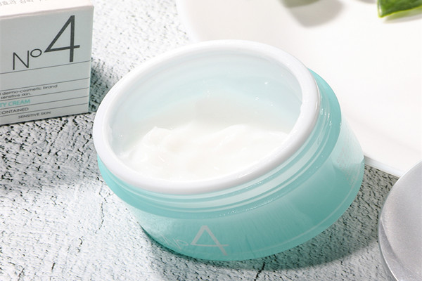 面霜每天都要用嗎 用完乳液還需要用面霜嗎 面霜每天都要用嗎 用完乳液還需要用面霜嗎