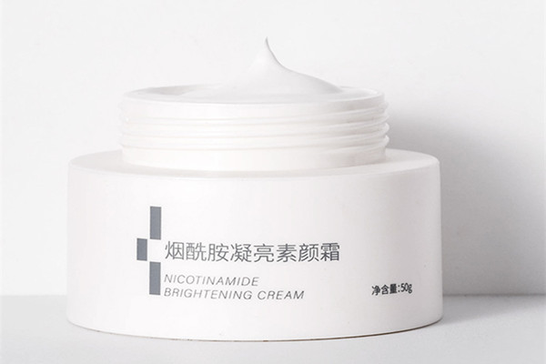 素顏霜維持幾個(gè)小時(shí) 怎樣讓素顏霜持續(xù)更長(zhǎng)時(shí)間