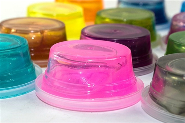 水晶泥是起泡膠嗎 水晶泥怎么變成起泡膠 水晶泥是起泡膠嗎 水晶泥怎么變成起泡膠