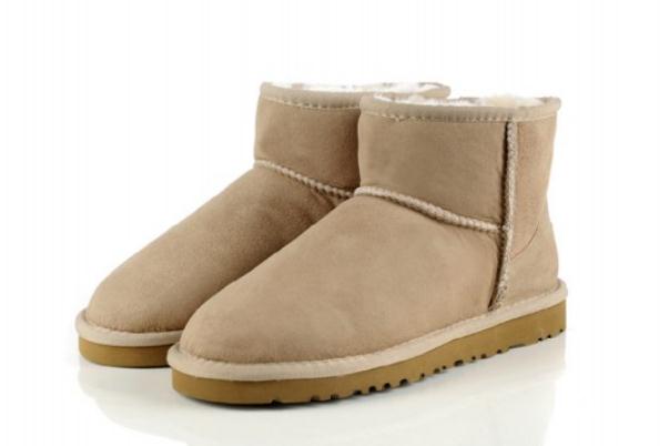 雪地靴有折痕怎么去除 雪地靴有點(diǎn)頂腳怎么辦 雪地靴有折痕怎么去除 雪地靴有點(diǎn)頂腳怎么辦