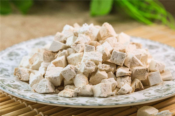 葛根哺乳期可以吃嗎 葛根有催奶的效果嗎 葛根哺乳期可以吃嗎 葛根有催奶的效果嗎