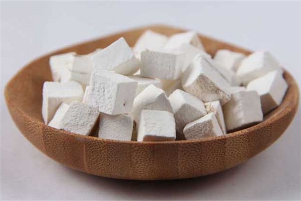 葛根哺乳期可以吃嗎 葛根有催奶的效果嗎 葛根哺乳期可以吃嗎 葛根有催奶的效果嗎