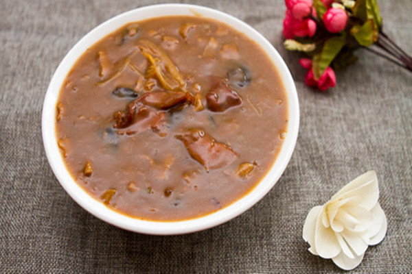 胡辣湯養(yǎng)胃還是傷胃 胡辣湯的功效作用 胡辣湯養(yǎng)胃還是傷胃 胡辣湯的功效作用