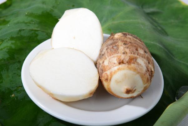 芋頭要冷水煮還是熱水煮 芋頭要去皮嗎 芋頭要冷水煮還是熱水煮 芋頭要去皮嗎