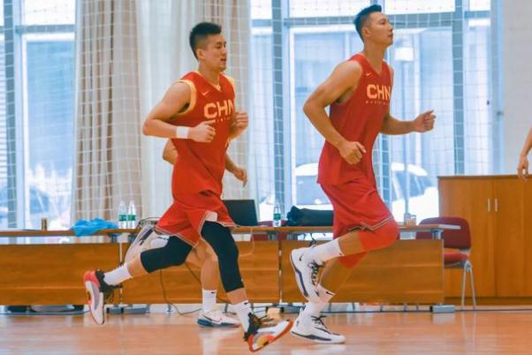 籃球比賽一場多長時(shí)間 籃球比賽中場休息多長時(shí)間 籃球比賽一場多長時(shí)間 籃球比賽中場休息多長時(shí)間