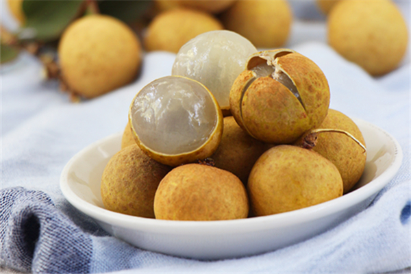 龍眼是干的還是濕的 龍眼的功效和作用 龍眼是干的還是濕的 龍眼的功效和作用