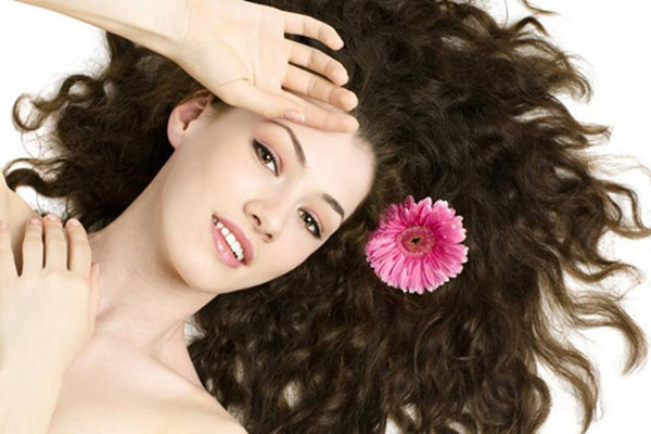 頭發(fā)分叉還會長長嗎 頭發(fā)分叉會有什么影響 頭發(fā)分叉還會長長嗎 頭發(fā)分叉會有什么影響