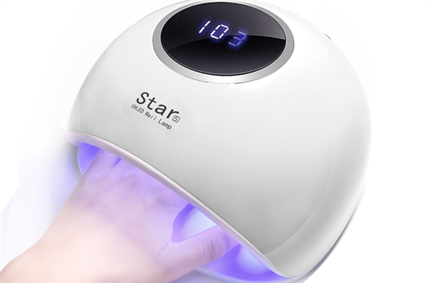 美甲燈會(huì)黑手嗎 美甲燈把手烤黑了怎么恢復(fù) 美甲燈會(huì)黑手嗎 美甲燈把手烤黑了怎么恢復(fù)