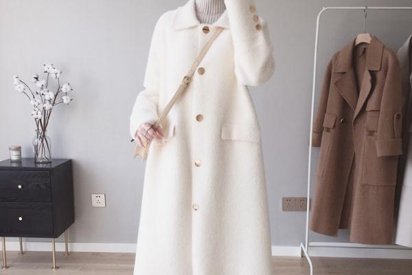 水貂絨的衣服一般什么價(jià)位 水貂絨與仿水貂絨的衣服的區(qū)別 水貂絨的衣服一般什么價(jià)位 水貂絨與仿水貂絨的衣服的區(qū)別