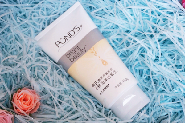 洗面奶會(huì)不會(huì)把毛孔洗大 洗面奶會(huì)不會(huì)導(dǎo)致長痘