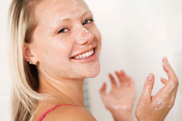 去角質(zhì)的洗面奶能天天用嗎 去角質(zhì)洗面奶是真的嗎 去角質(zhì)的洗面奶能天天用嗎 去角質(zhì)洗面奶是真的嗎