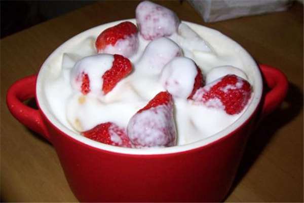 酸奶水乳分離是壞了嗎 酸奶一般喝多少合適 酸奶水乳分離是壞了嗎 酸奶一般喝多少合適