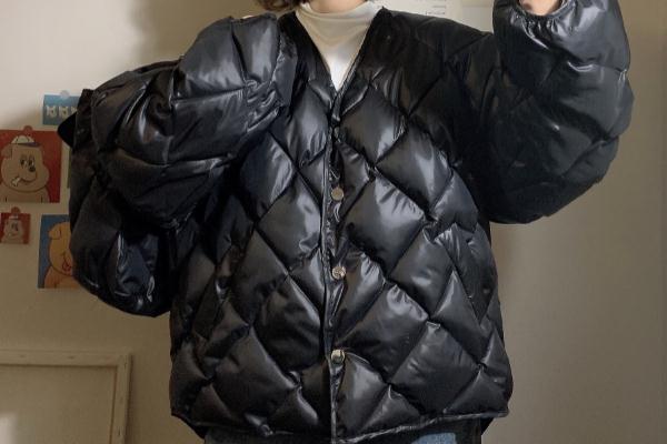 棉服和羽絨服的區(qū)別 棉服洗完后一坨一坨的怎么恢復 棉服和羽絨服的區(qū)別 棉服洗完后一坨一坨的怎么恢復