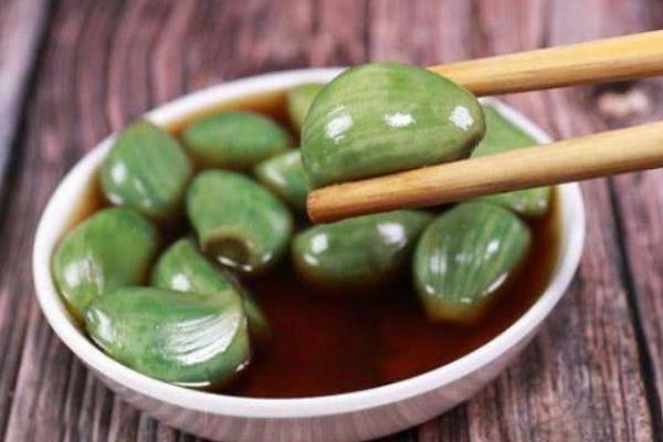 臘八蒜是哪里的特產(chǎn) 臘八蒜是放在冷的地方還是熱的地方 臘八蒜是哪里的特產(chǎn) 臘八蒜是放在冷的地方還是熱的地方