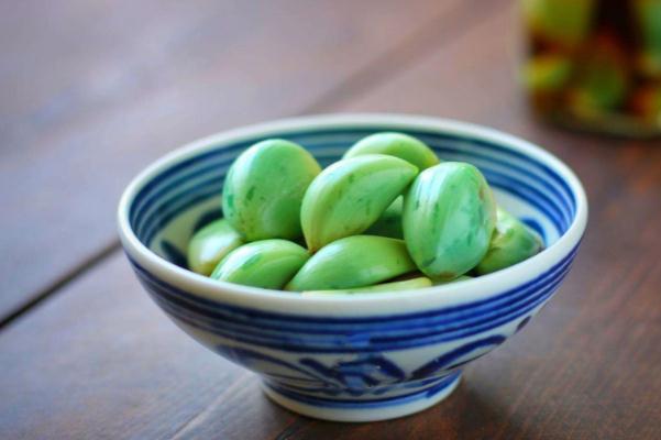 臘八蒜是哪里的特產(chǎn) 臘八蒜是放在冷的地方還是熱的地方 臘八蒜是哪里的特產(chǎn) 臘八蒜是放在冷的地方還是熱的地方