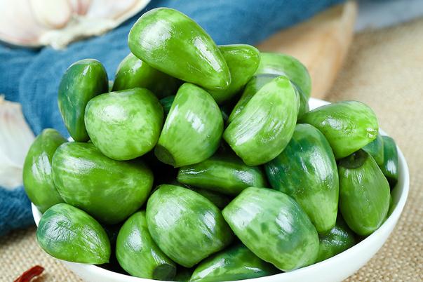 臘八蒜的熱量 臘八蒜的湯可以再用嗎 臘八蒜的熱量 臘八蒜的湯可以再用嗎