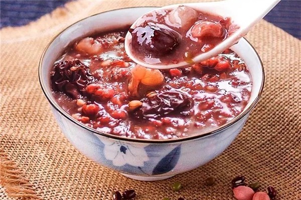 臘八粥應(yīng)該在陰歷的哪一天喝 臘八粥的寓意 臘八粥應(yīng)該在陰歷的哪一天喝 臘八粥的寓意